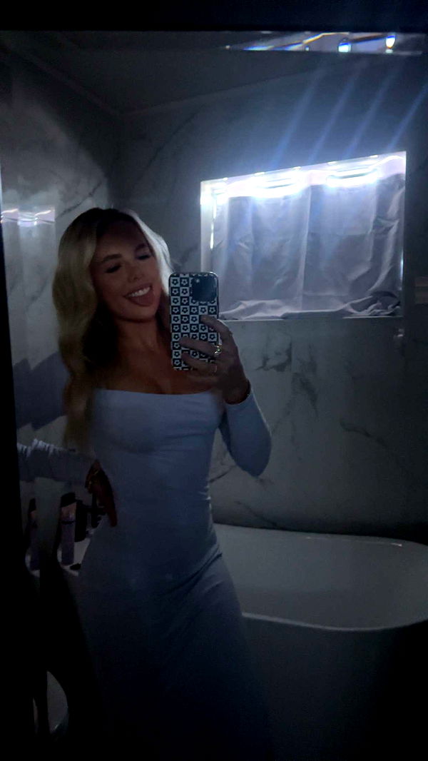 ellieblue2842 image ~ Altpins