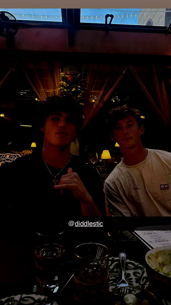 ellieblue2842 image ~ Altpins