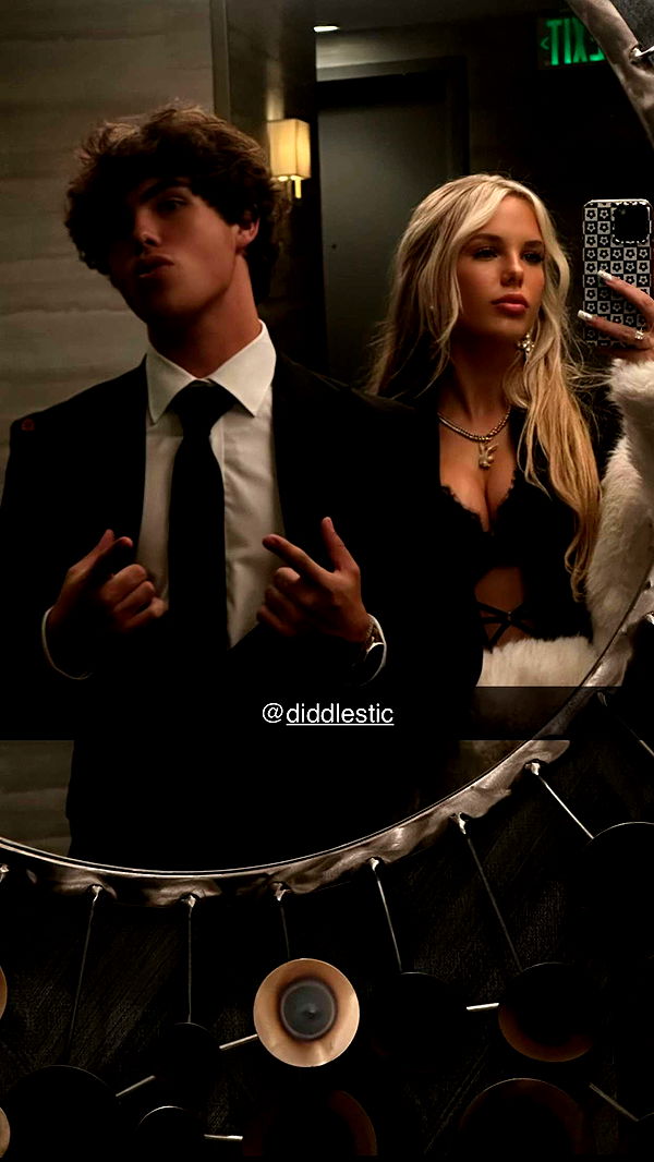 ellieblue2842 image ~ Altpins