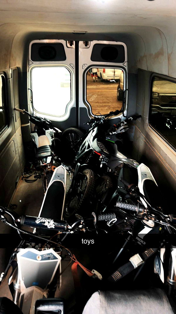 ellieblue2842 image ~ Altpins