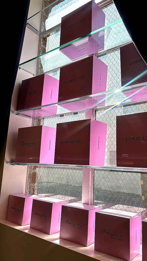 ellieblue2842 image ~ Altpins