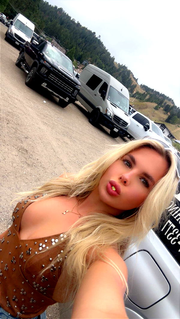 ellieblue2842 image ~ Altpins