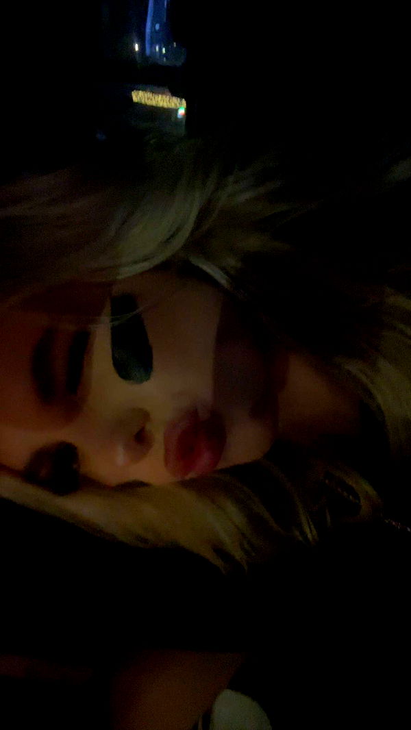 ellieblue2842 image ~ Altpins