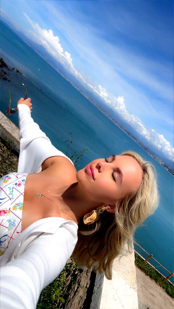 ellieblue2842 image ~ Altpins