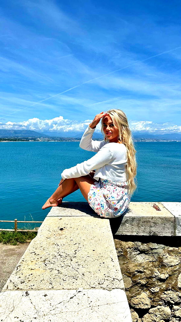 ellieblue2842 image ~ Altpins