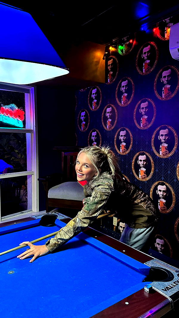 ellieblue2842 image ~ Altpins