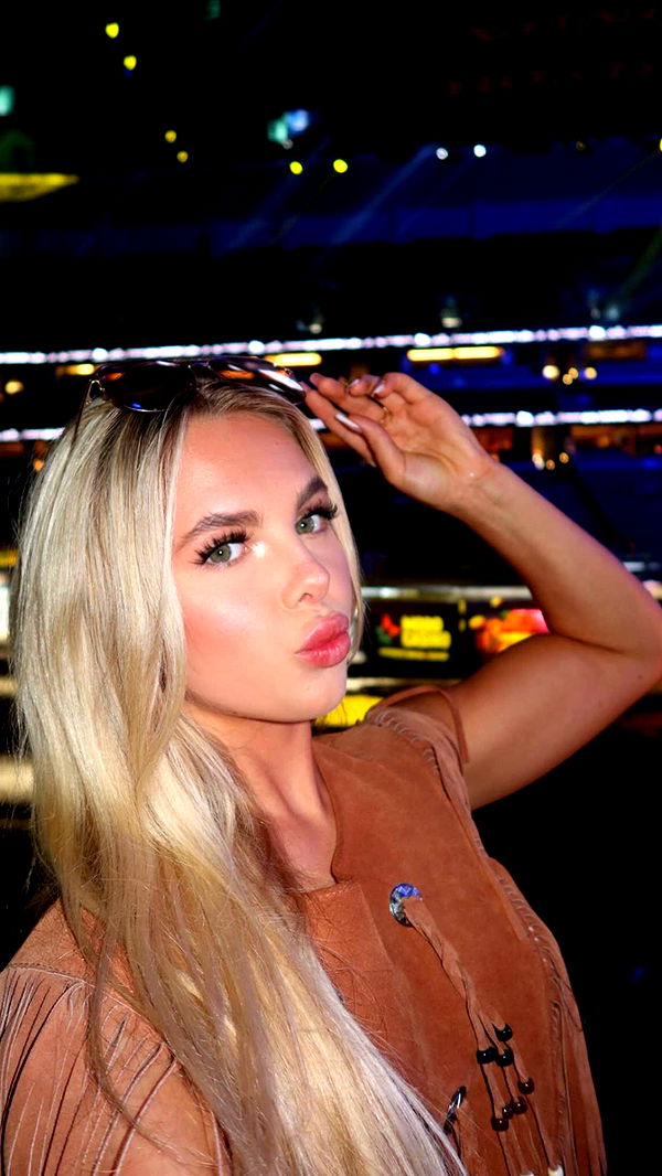 ellieblue2842 image ~ Altpins