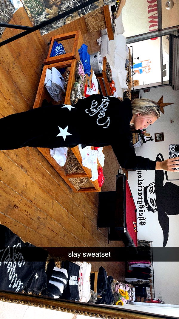 ellieblue2842 image ~ Altpins