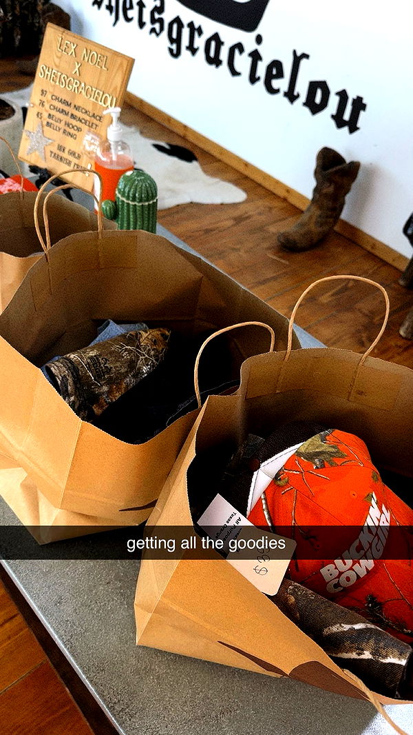 ellieblue2842 image ~ Altpins