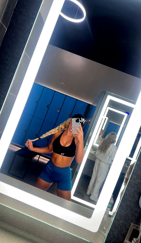 ellieblue2842 image ~ Altpins