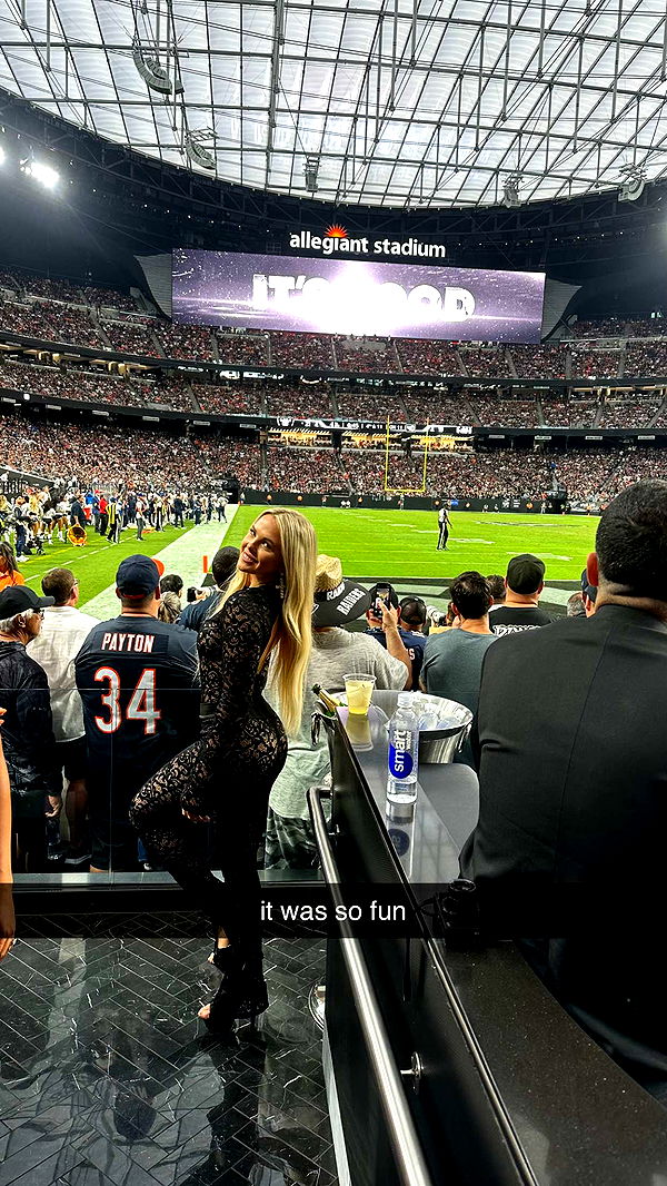 ellieblue2842 image ~ Altpins