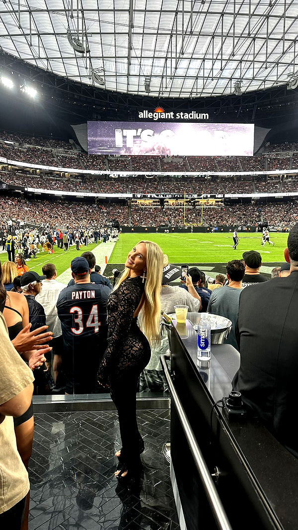 ellieblue2842 image ~ Altpins