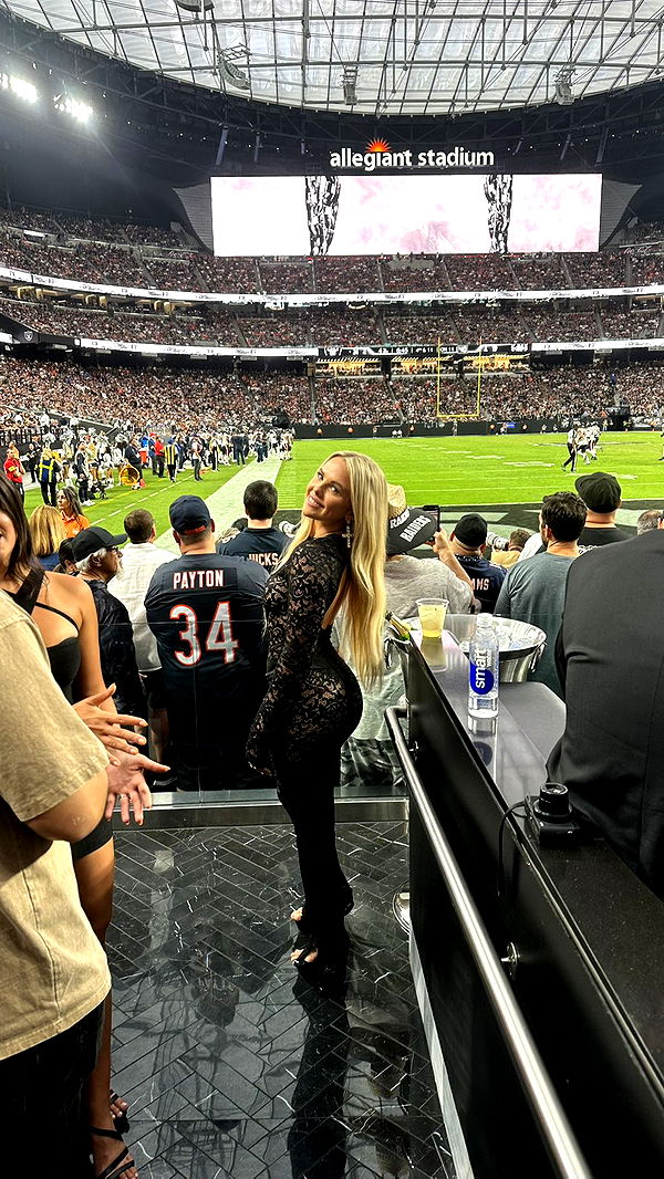 ellieblue2842 image ~ Altpins