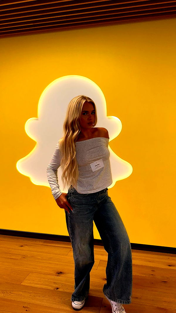 ellieblue2842 image ~ Altpins