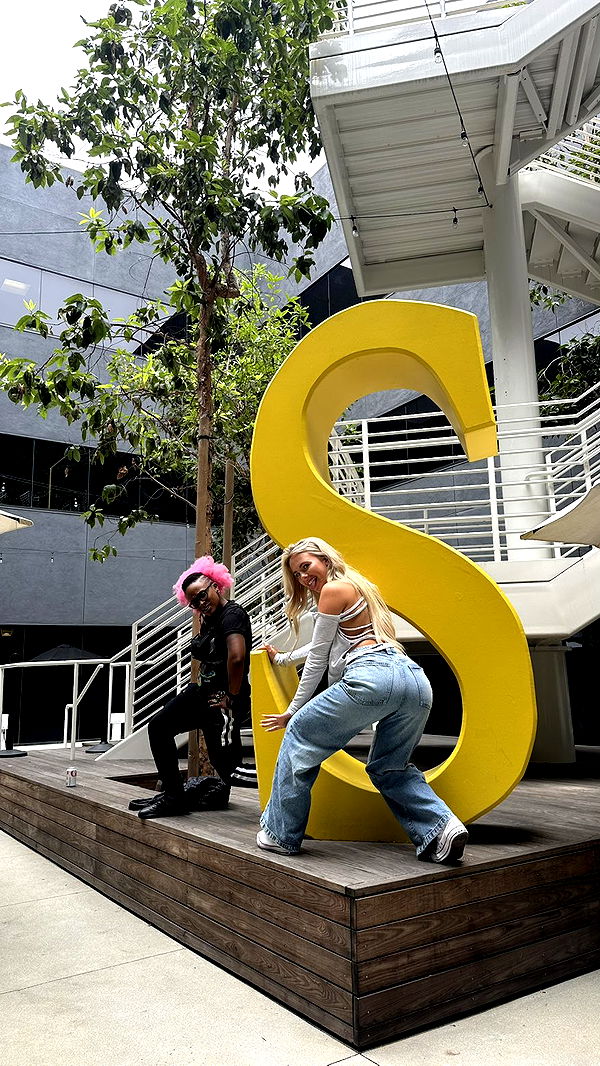 ellieblue2842 image ~ Altpins