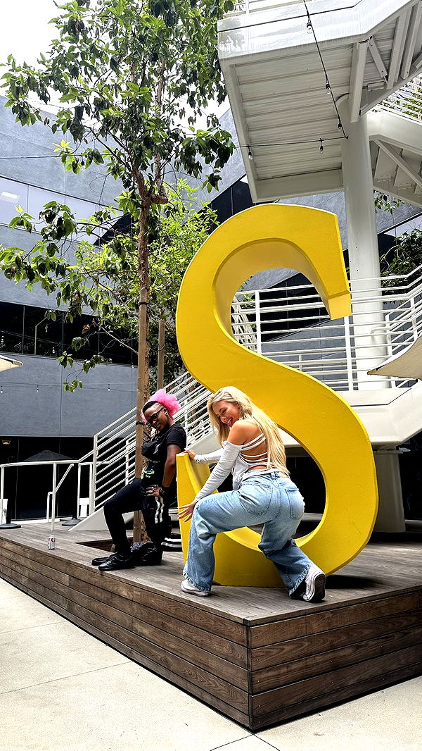 ellieblue2842 image ~ Altpins