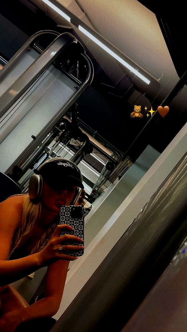 ellieblue2842 image ~ Altpins