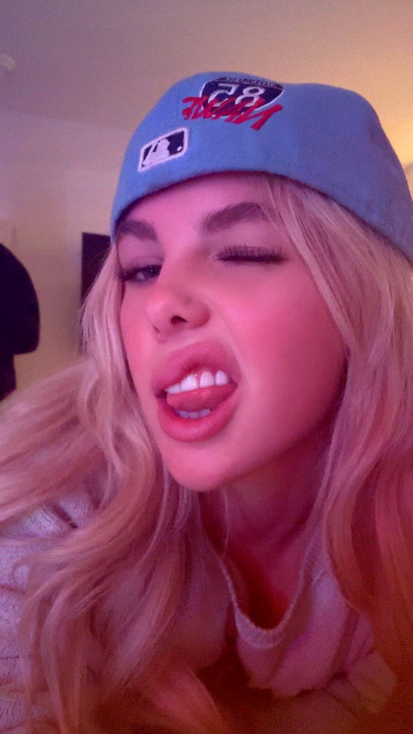 ellieblue2842 image ~ Altpins