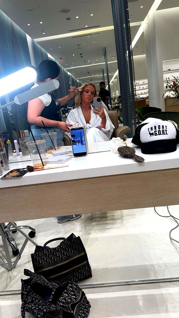 ellieblue2842 image ~ Altpins