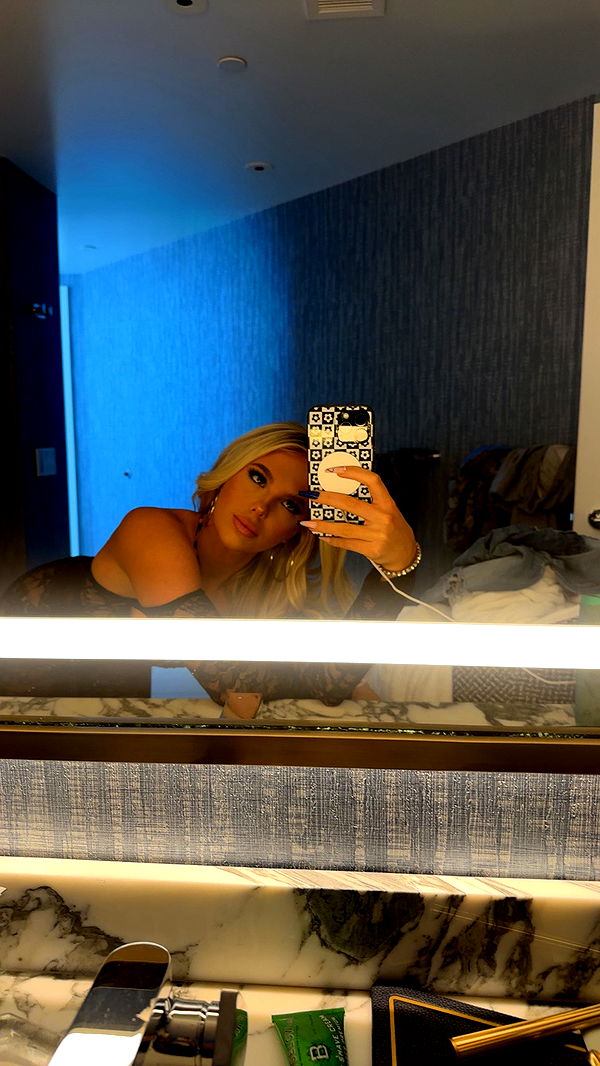 ellieblue2842 image ~ Altpins