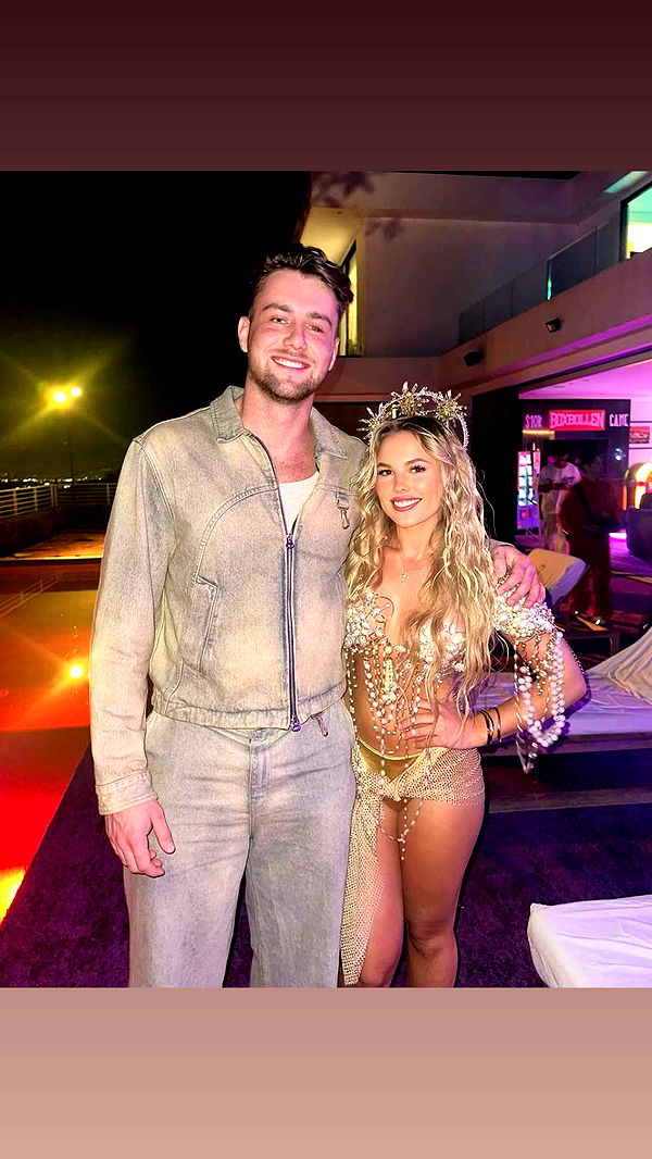 ellieblue2842 image ~ Altpins