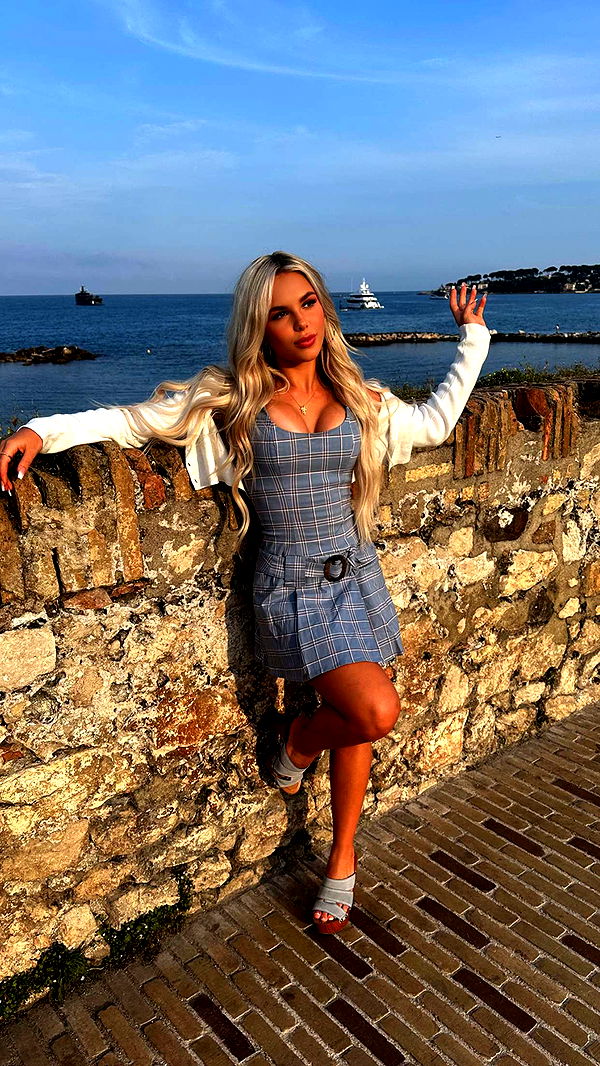 ellieblue2842 image ~ Altpins