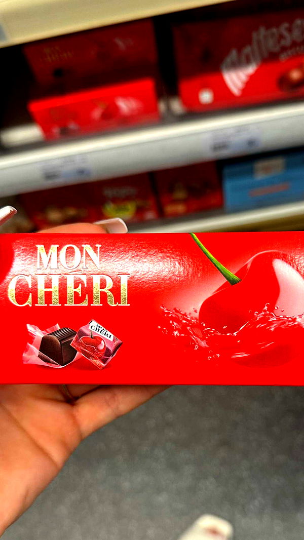 ellieblue2842 image ~ Altpins