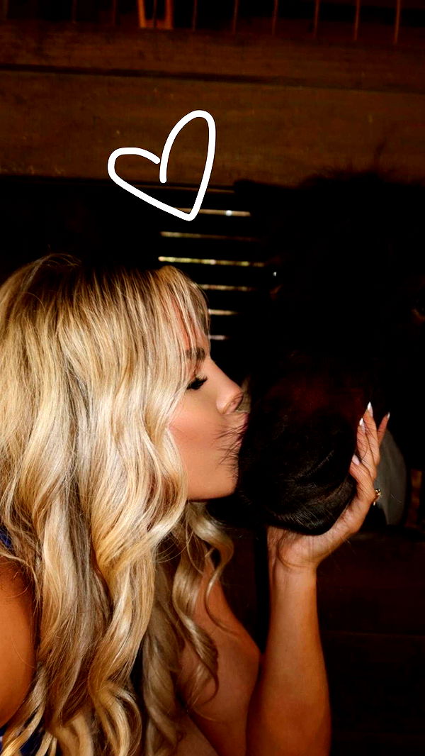 ellieblue2842 image ~ Altpins