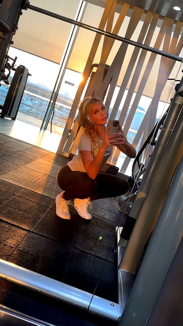 ellieblue2842 image ~ Altpins