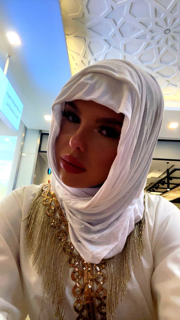 ellieblue2842 image ~ Altpins