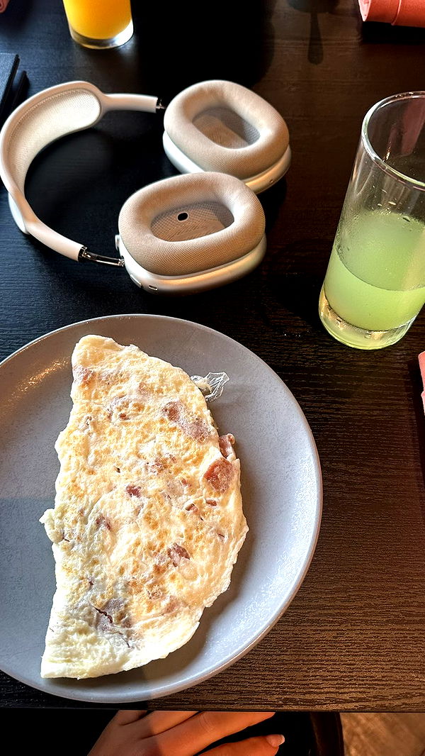 ellieblue2842 image ~ Altpins