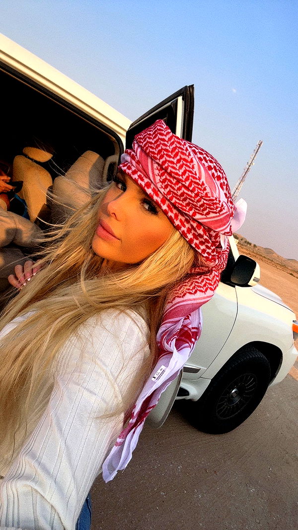 ellieblue2842 image ~ Altpins