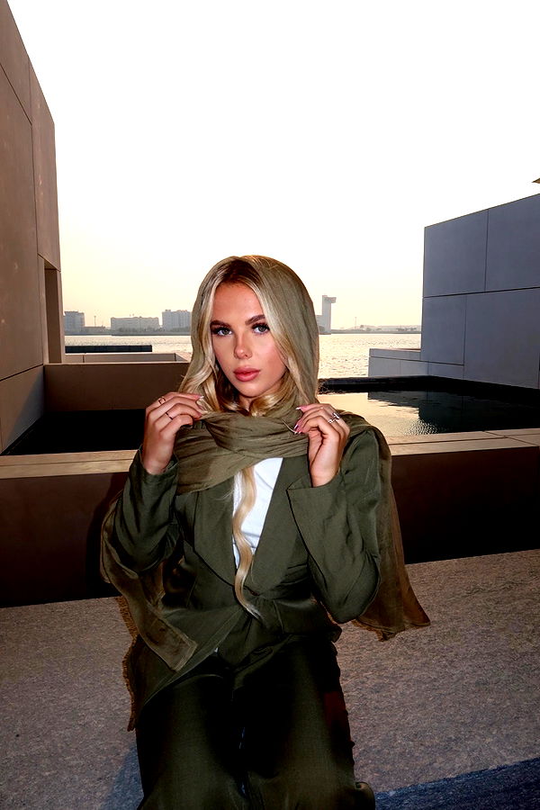 ellieblue2842 image ~ Altpins