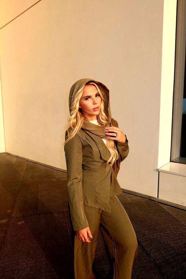 ellieblue2842 image ~ Altpins