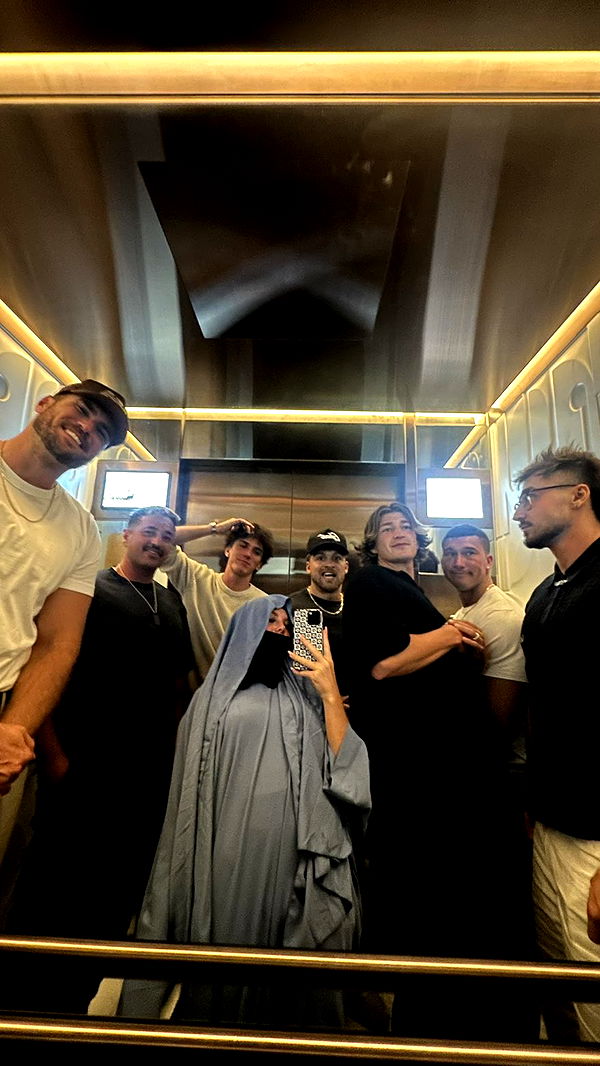 ellieblue2842 image ~ Altpins