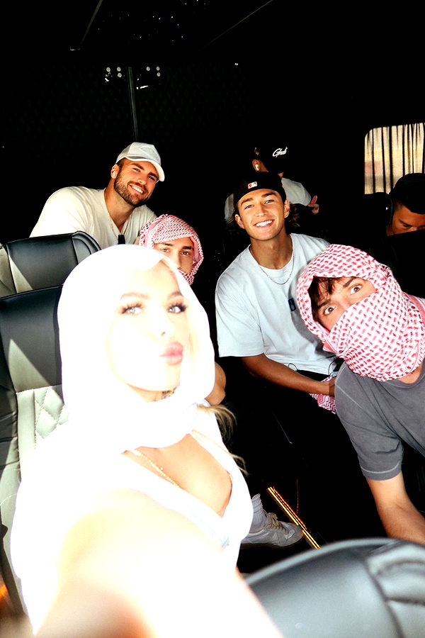 ellieblue2842 image ~ Altpins