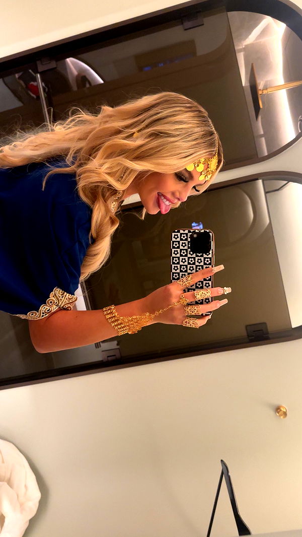 ellieblue2842 image ~ Altpins