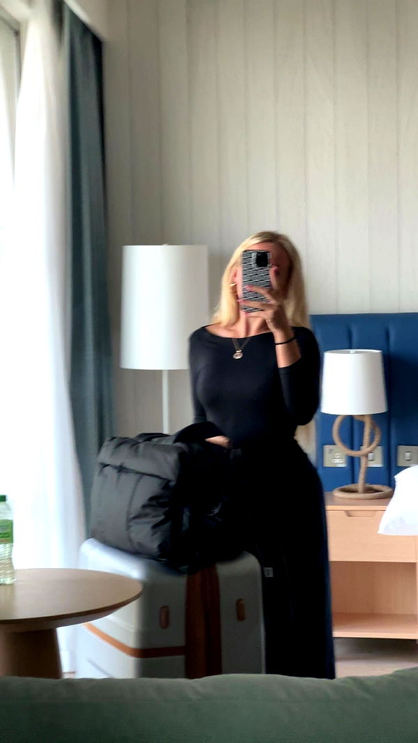 ellieblue2842 image ~ Altpins