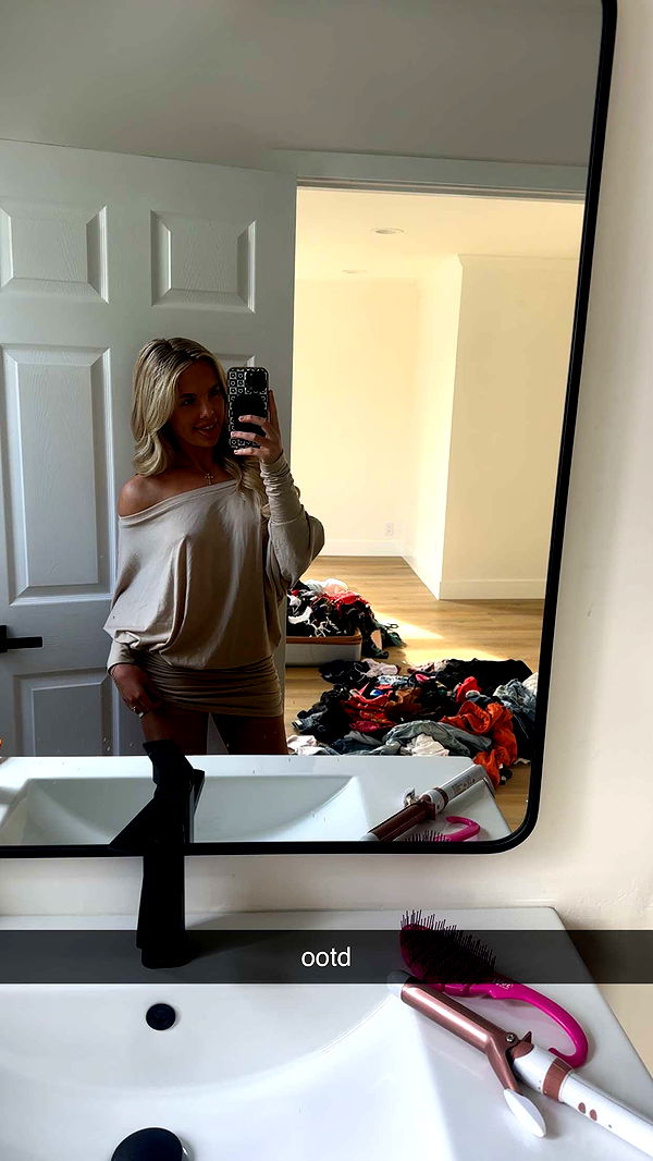 ellieblue2842 image ~ Altpins