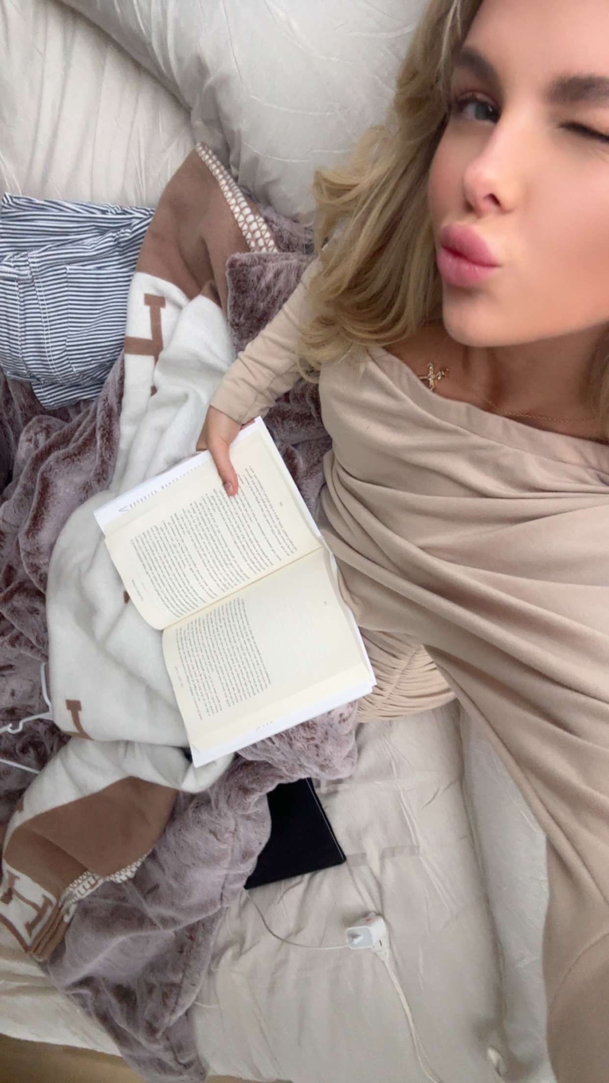 ellieblue2842 snapchat image archive image