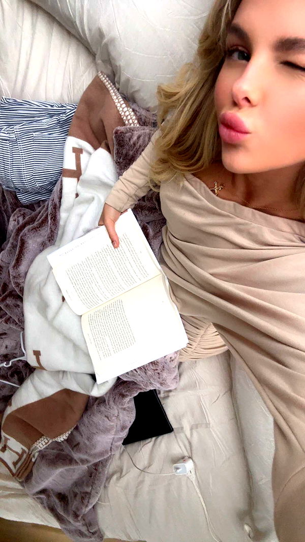 ellieblue2842 image ~ Altpins