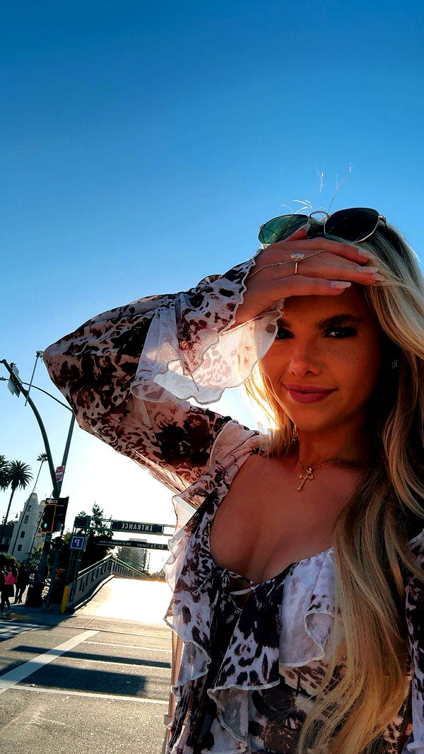 ellieblue2842 image ~ Altpins