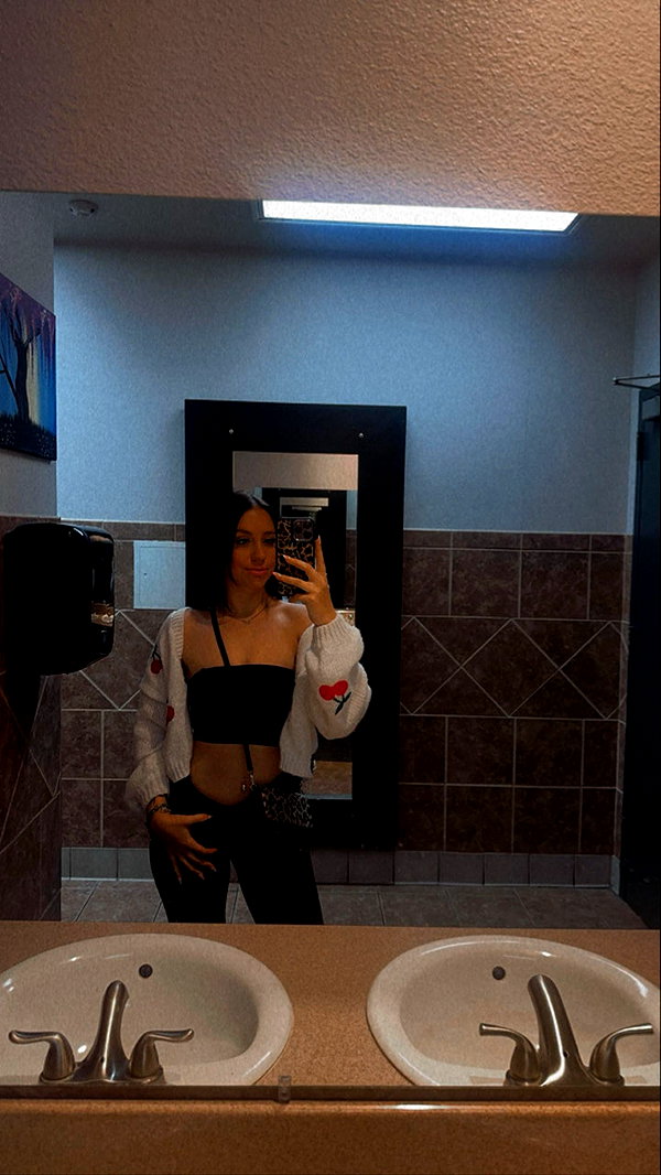 ema.jeann snapchat image archive image