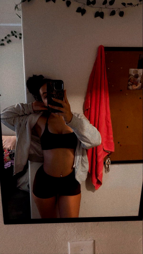ema.jeann snapchat image archive image
