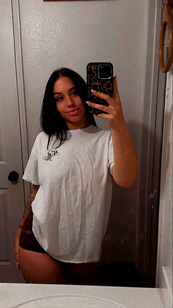 ema.jeann snapchat image archive image