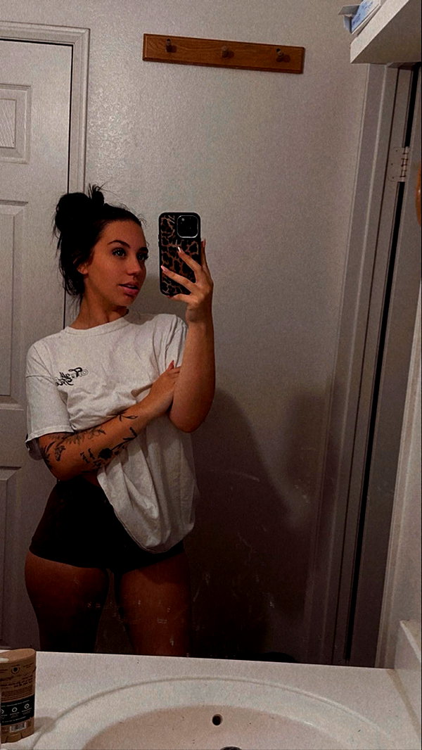 ema.jeann snapchat image archive image