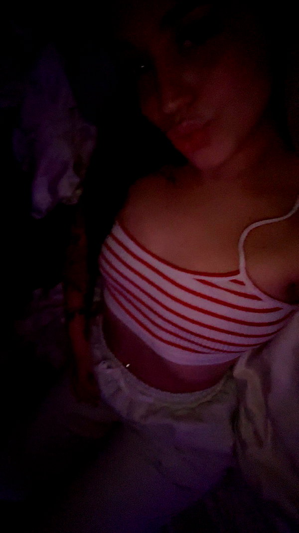 ema.jeann snapchat image archive image