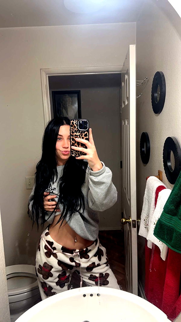 ema.jeann snapchat image archive image