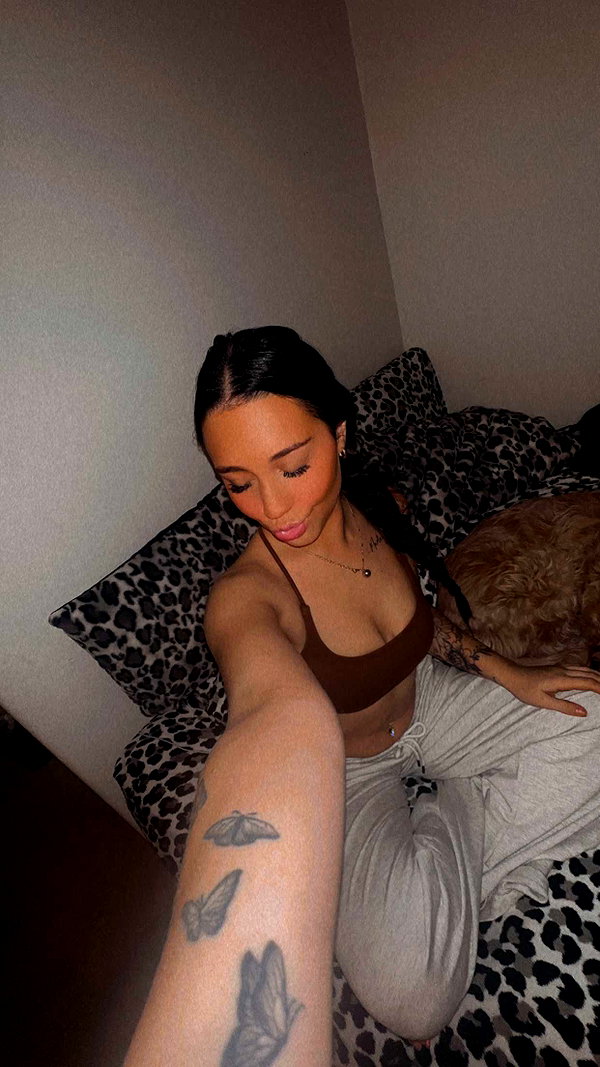 ema.jeann snapchat image archive image