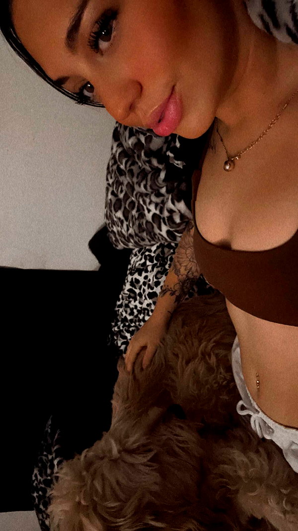 ema.jeann snapchat image archive image
